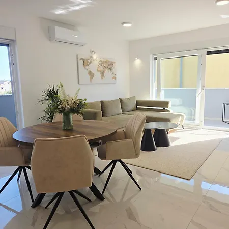 Apartment Ladona