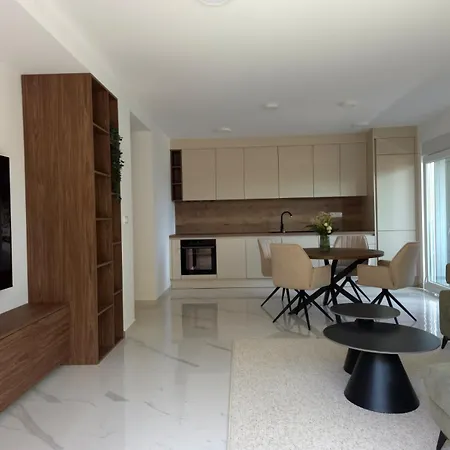 Apartment Ladona