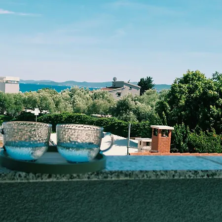 Ladona Apartamento Sukošan